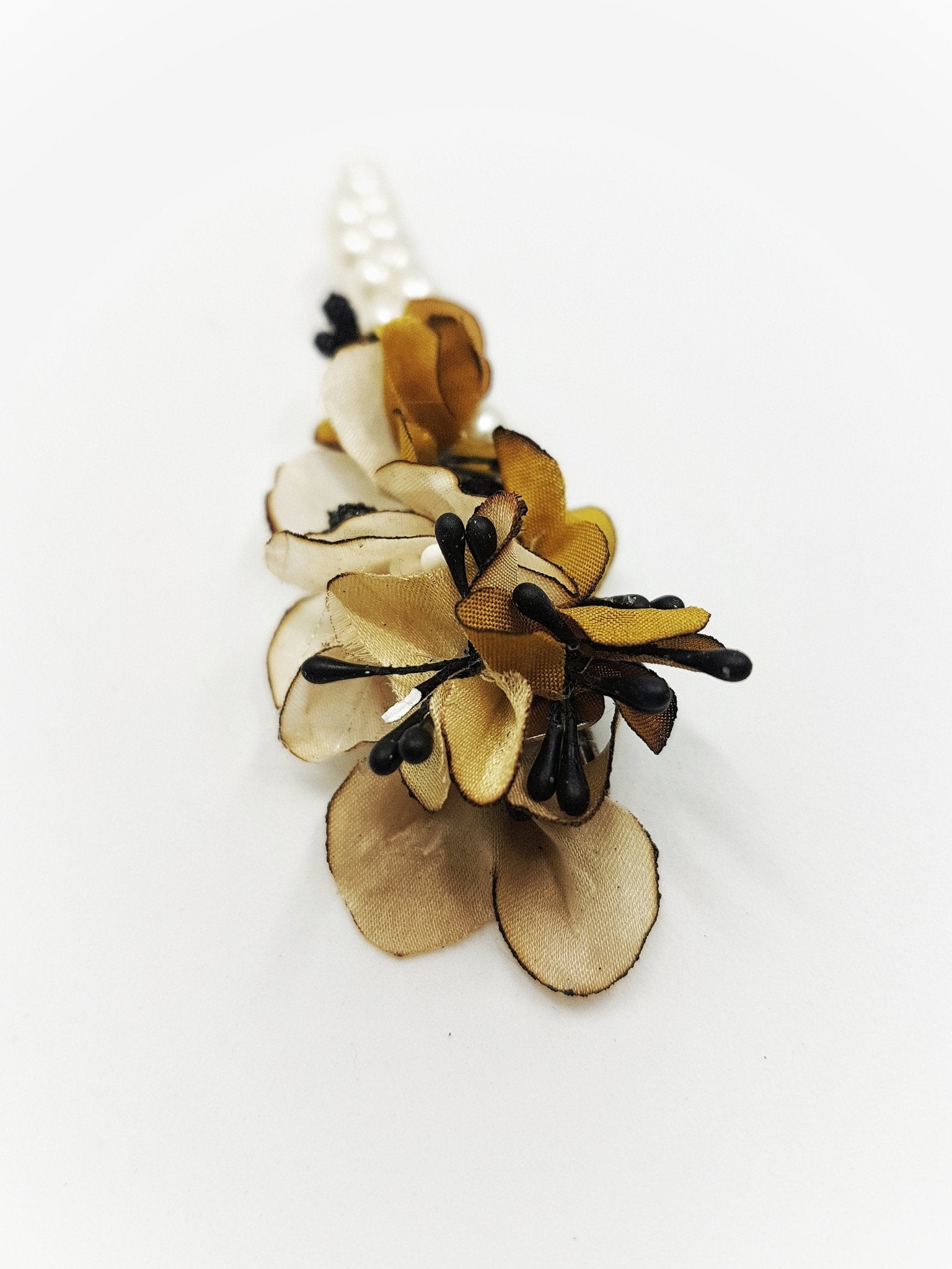 Natural Dyed Silk Flowers Pin