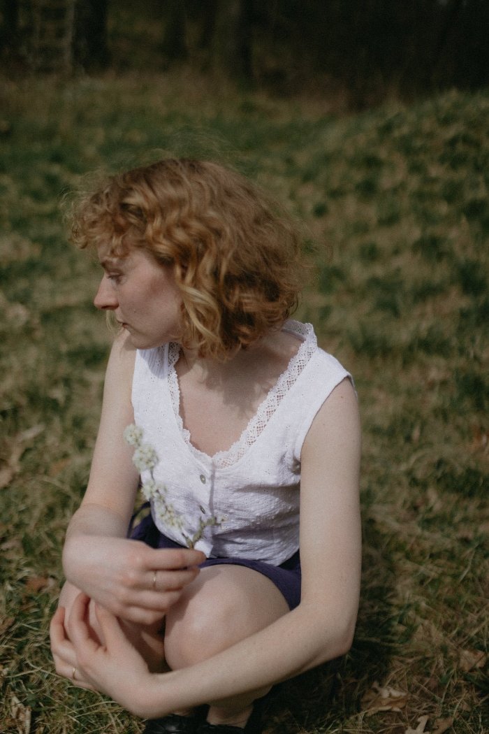 Sleeveless blouse with lace