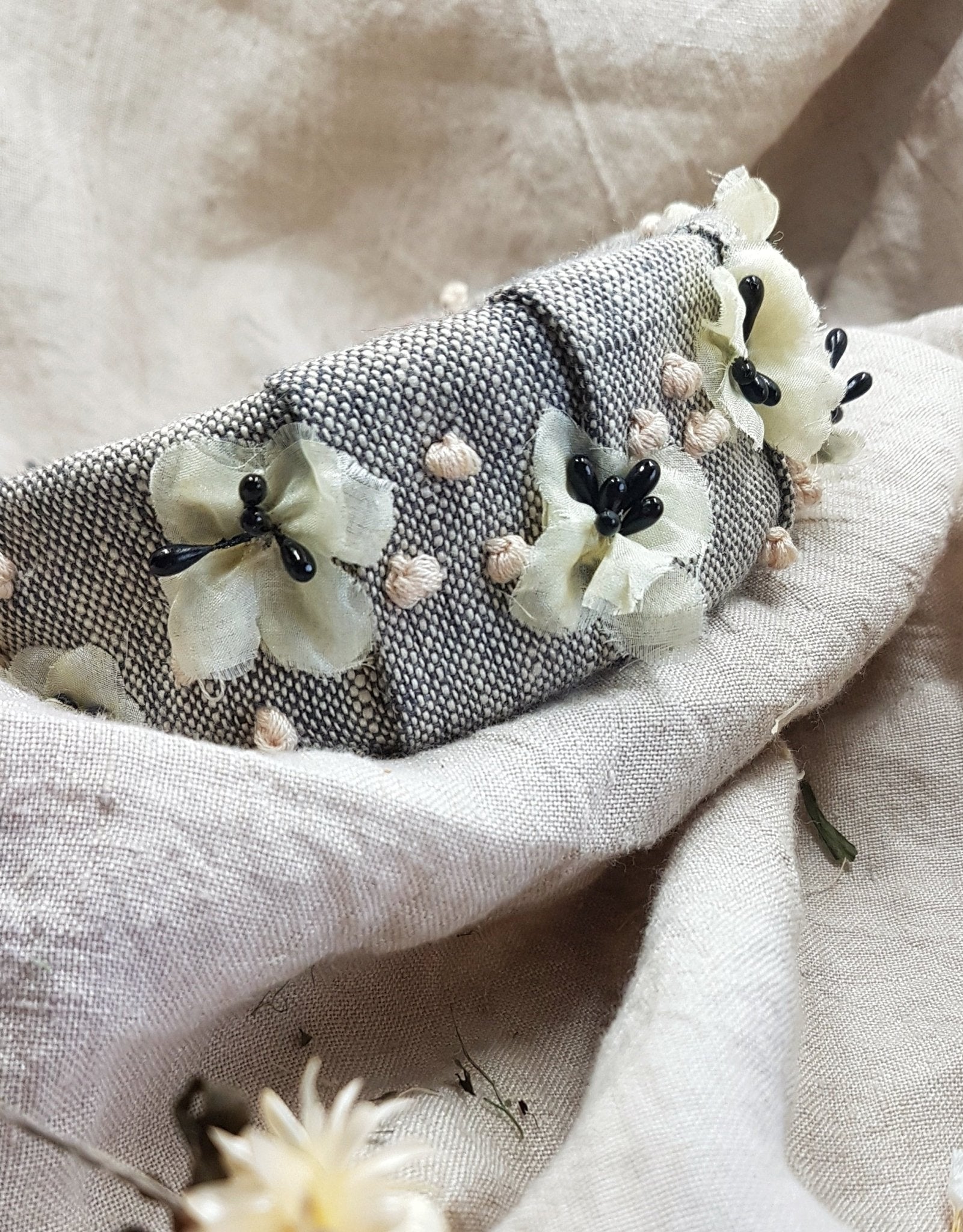 Romantic embroidered headband - FLOWERS SEEDS