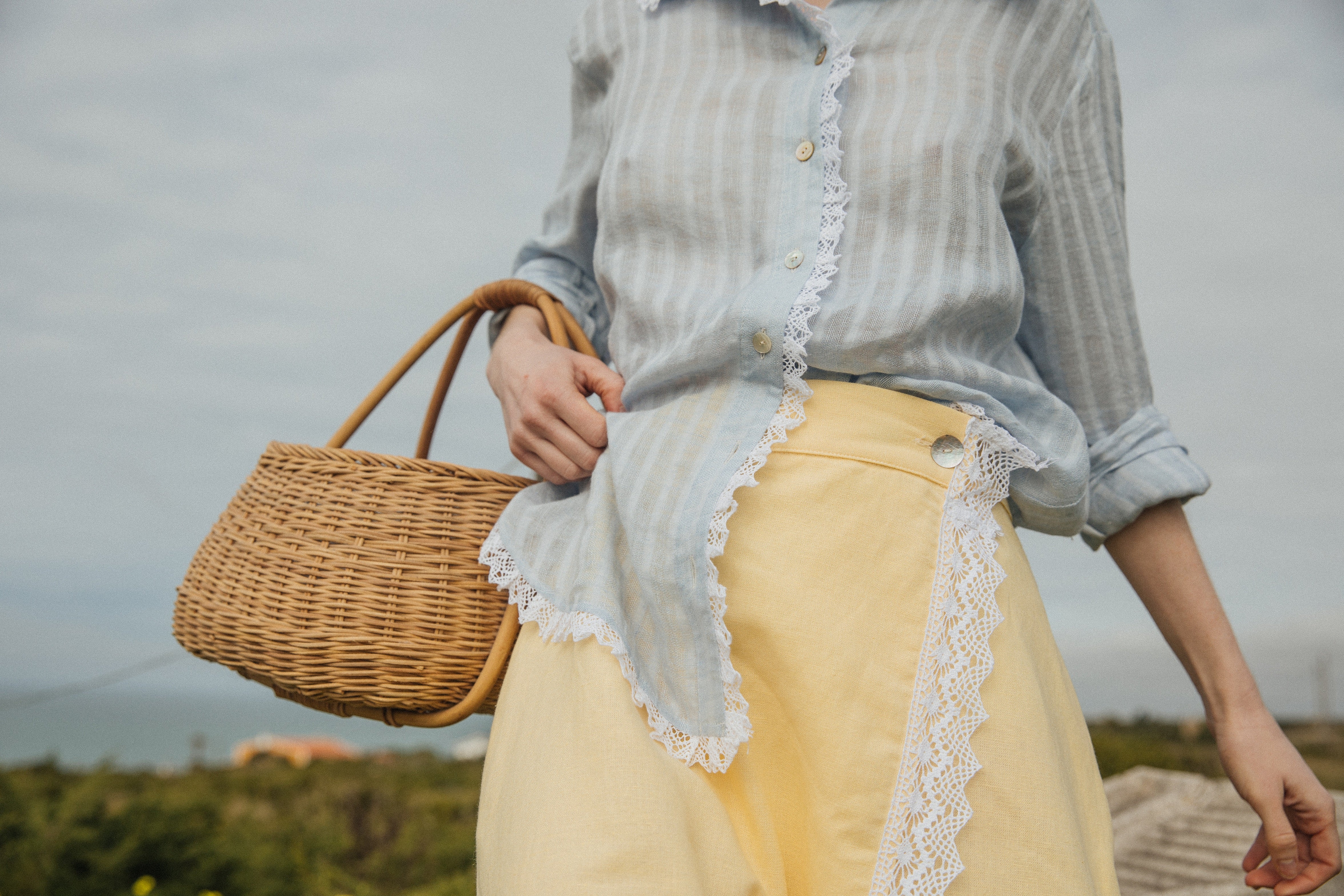 Lightweight striped linen shirt - SKY