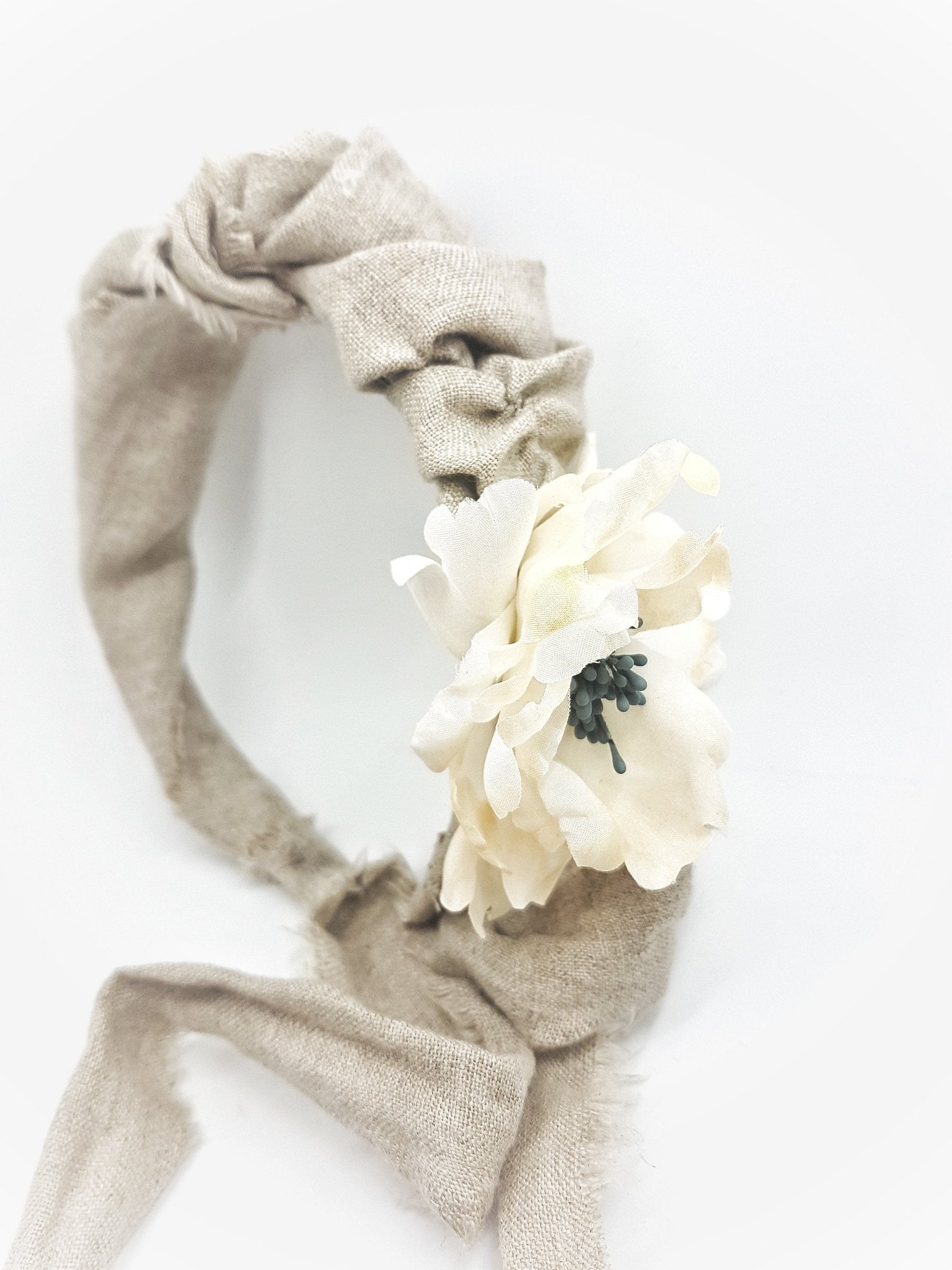 Natural linen waist headband with a big silk peony