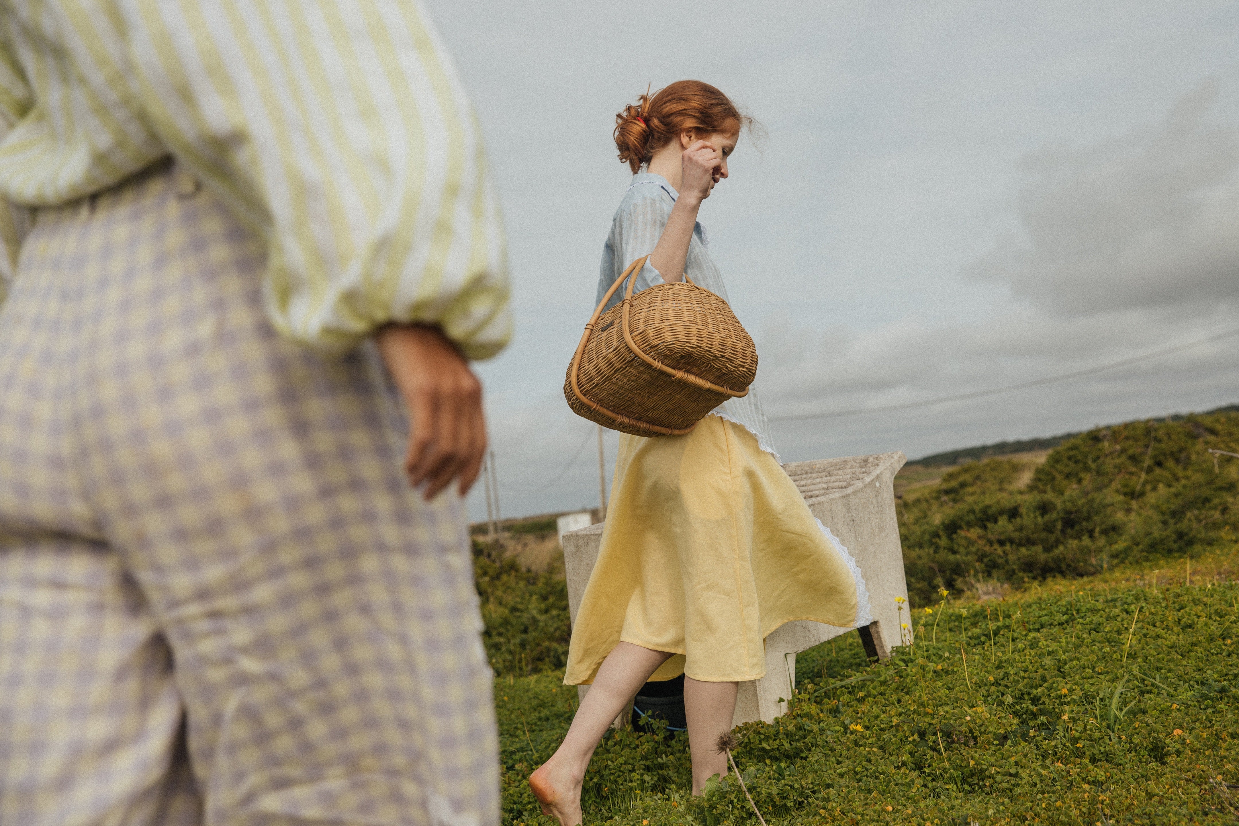 Wrapped linen skirt with lace